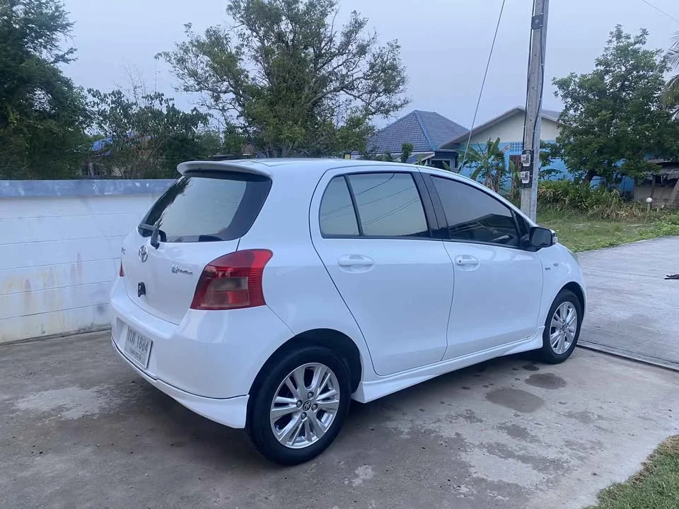 2008 Toyota Yaris II 2