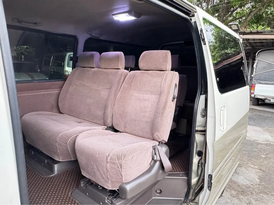 2001 Toyota Commuter IV (H100) 2