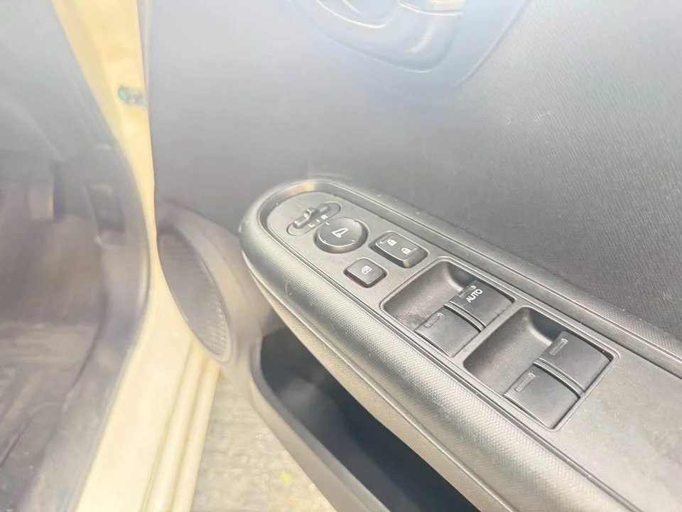 2015 Honda Mobilio II 3