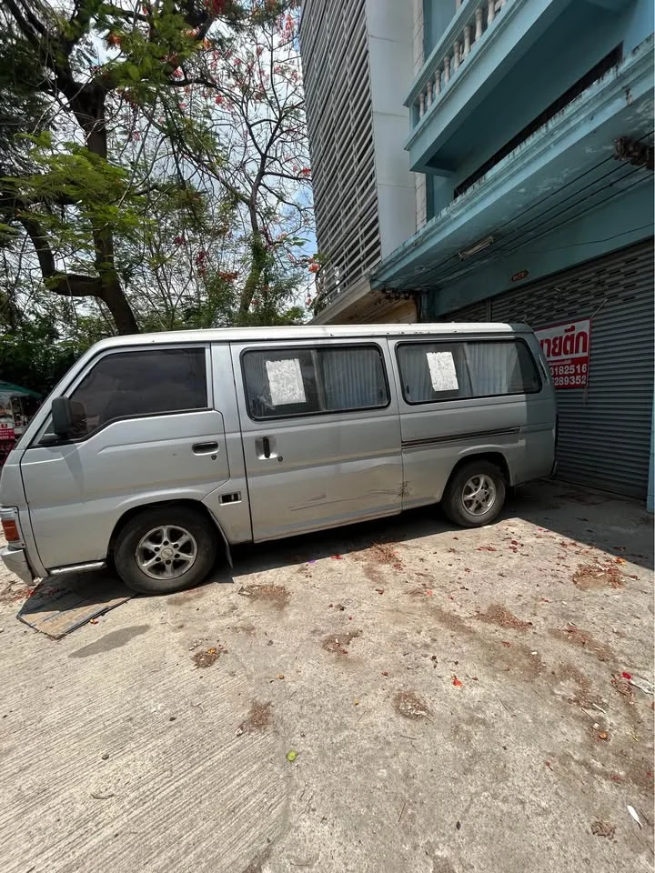 1994 Nissan Urvan IV (E24) 3