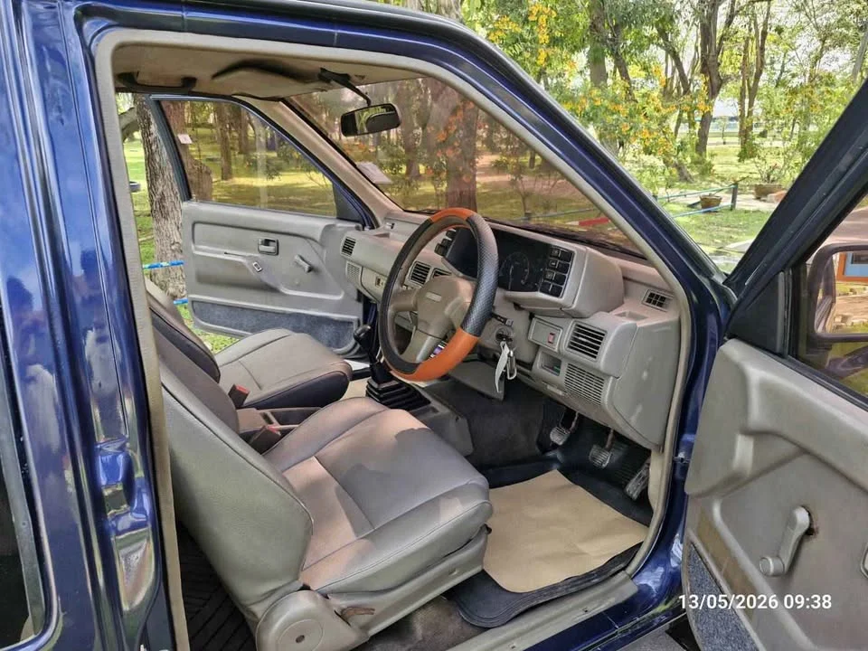 1997 Isuzu TFR III 2