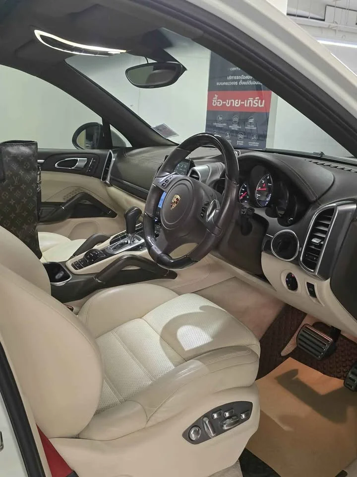 2011 Porsche Cayenne II 2