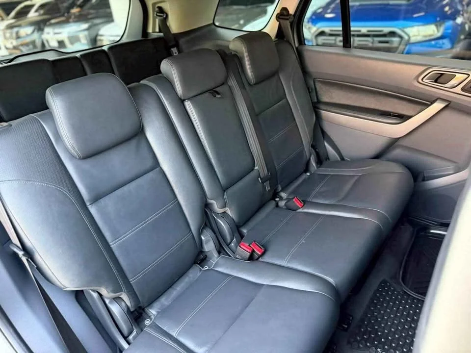 2016 Ford Everest II 2