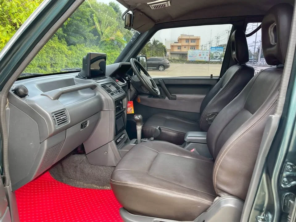 1997 Mitsubishi Pajero II 2