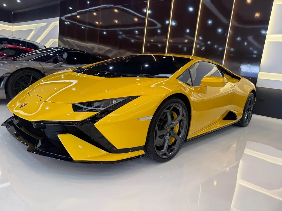 2024 Lamborghini Huracan 2