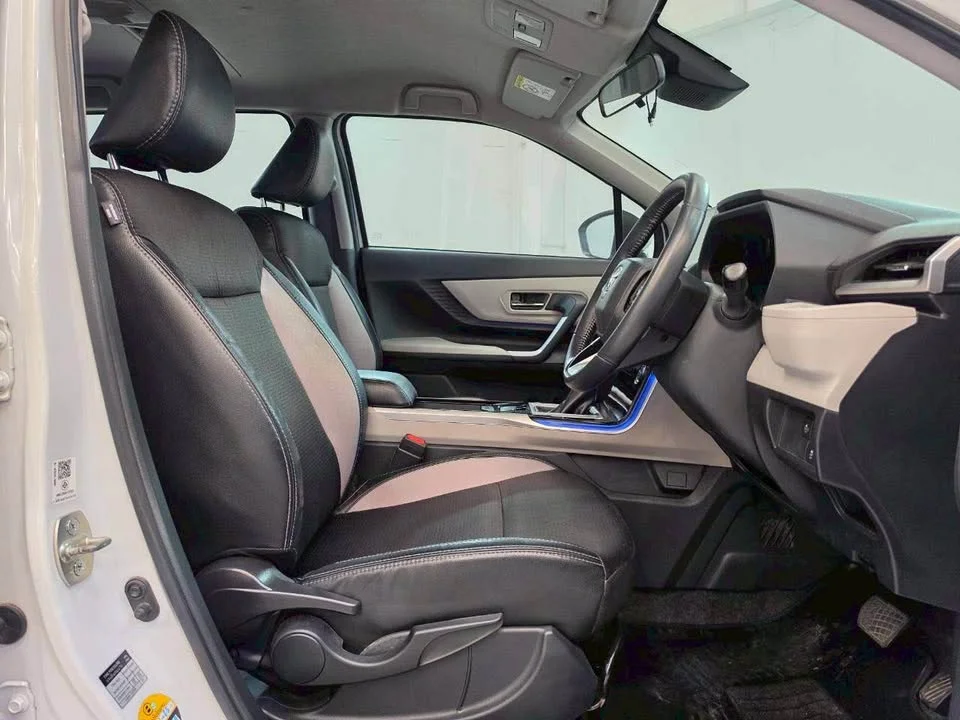 2022 Toyota Veloz III 2