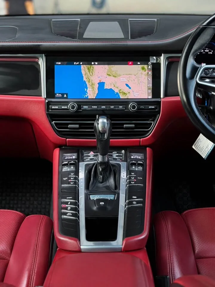 2020 Porsche Macan I 3