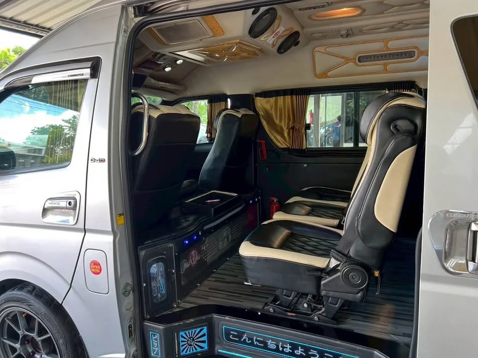 2009 Toyota Commuter V (H200) 3