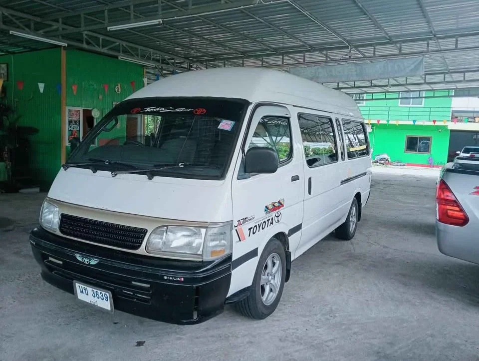 2001 Toyota Commuter IV (H100) 2