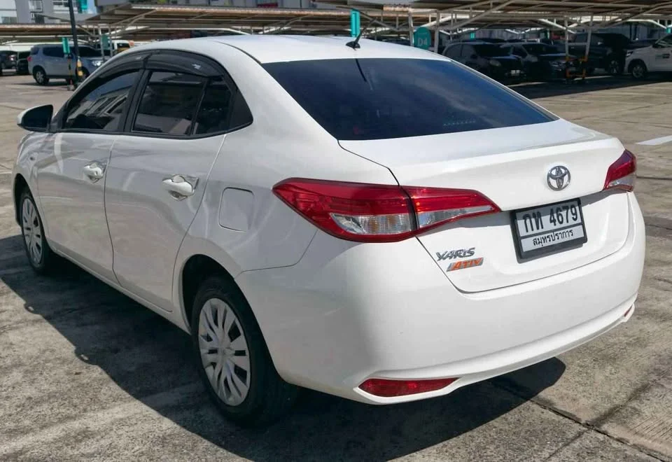 2018 Toyota Yaris ATIV III 2