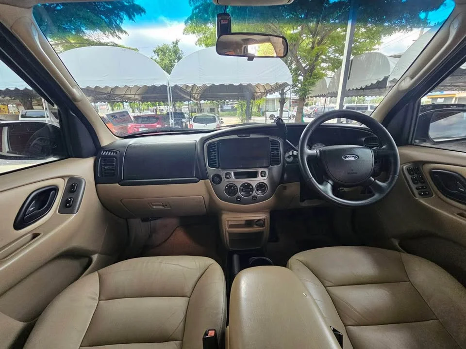 2004 Ford Escape I 3