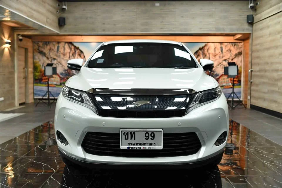 2014 Toyota Harrier III 3