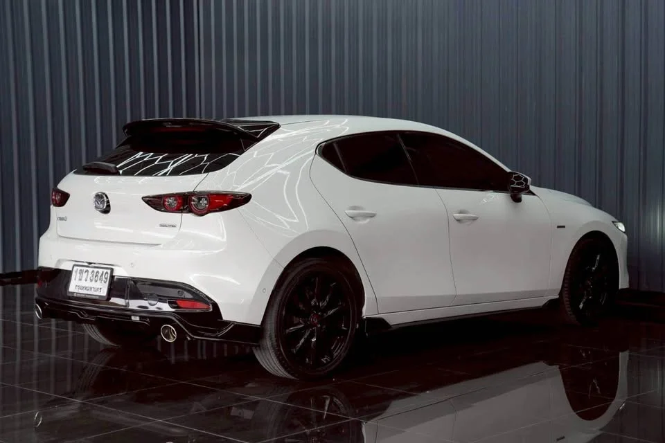 2020 Mazda 3 IV 3