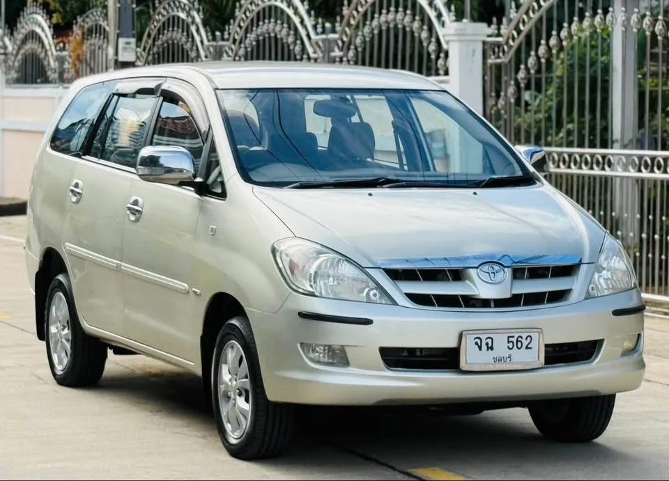 2005 Toyota Innova I 3