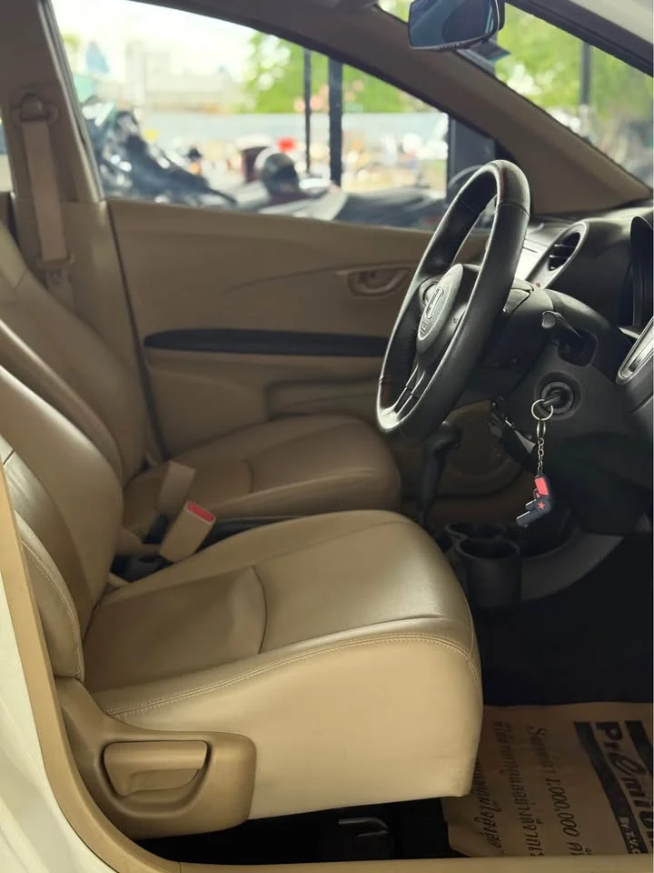 2015 Honda Mobilio II 3