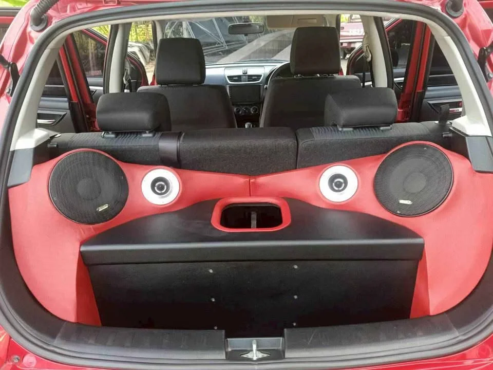 2015 Suzuki Swift II 3
