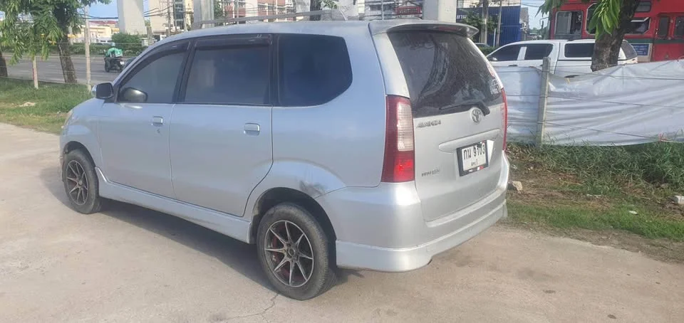 2005 Toyota Avanza I 3
