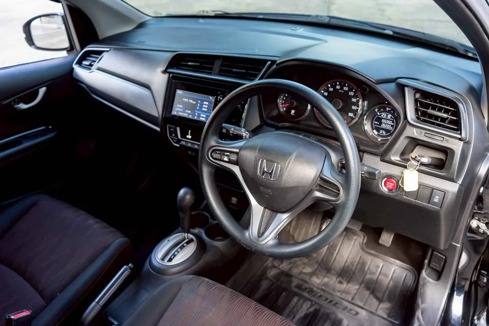 2017 Honda Mobilio II 2