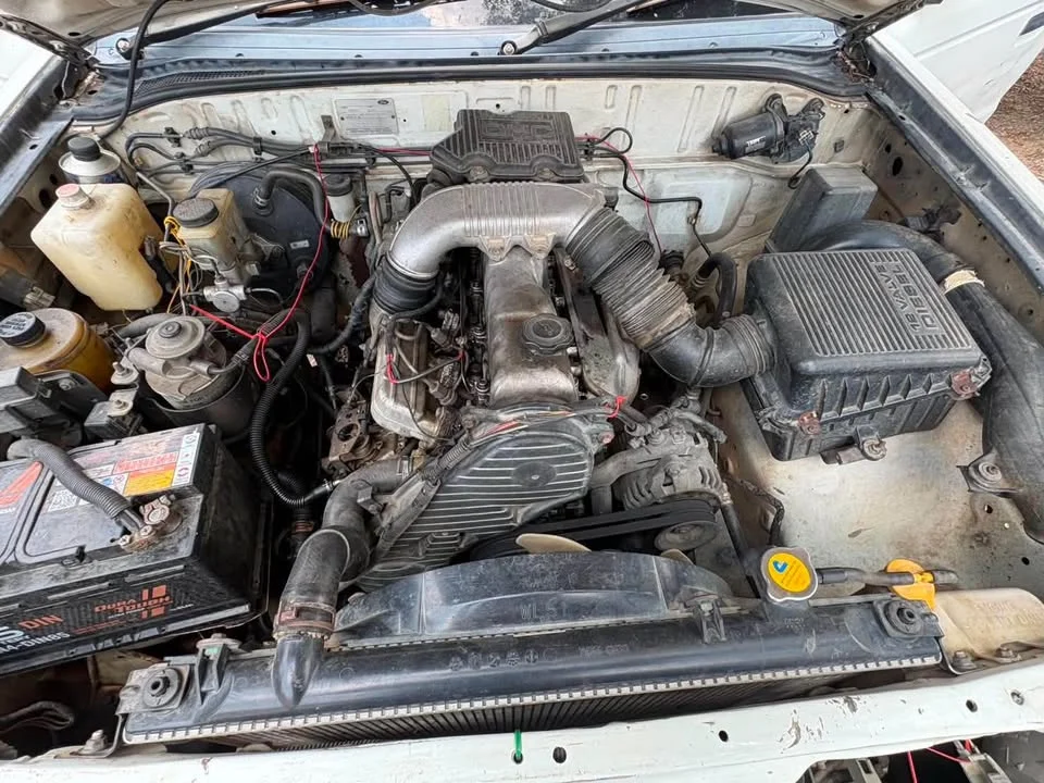 2000 Mazda 2500 Fighter V 3