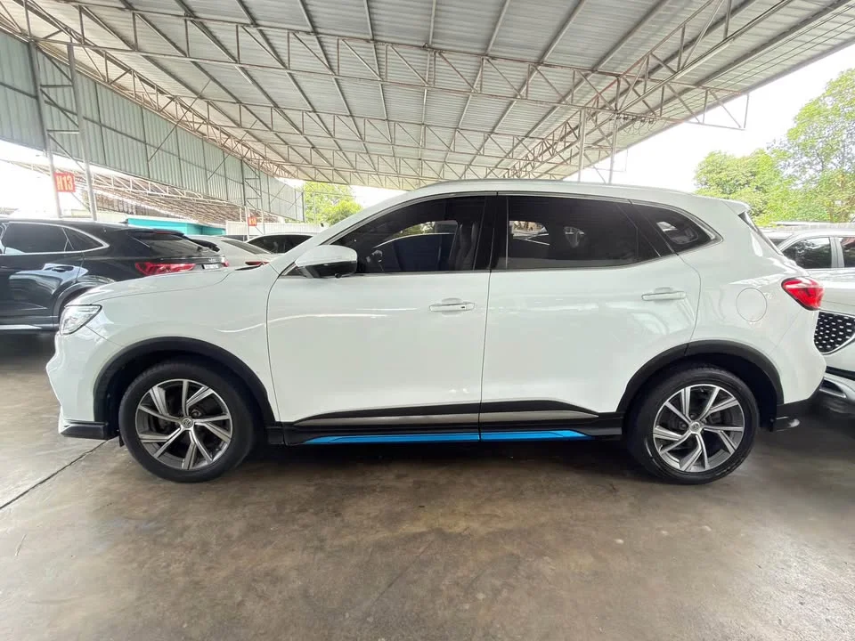 2021 MG HS 3