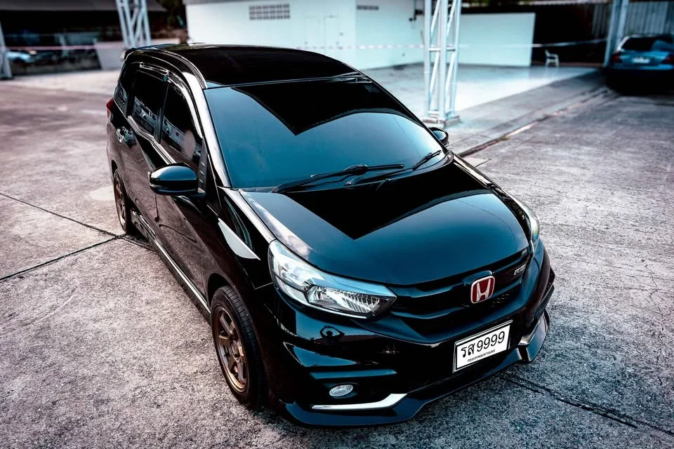 2017 Honda Mobilio II 2