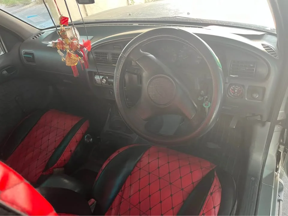 2000 Mazda 2500 Fighter V 2