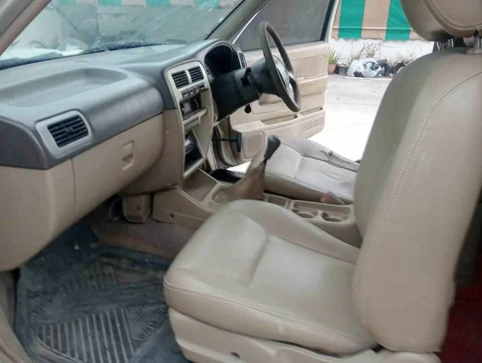 2006 Nissan Frontier I 3