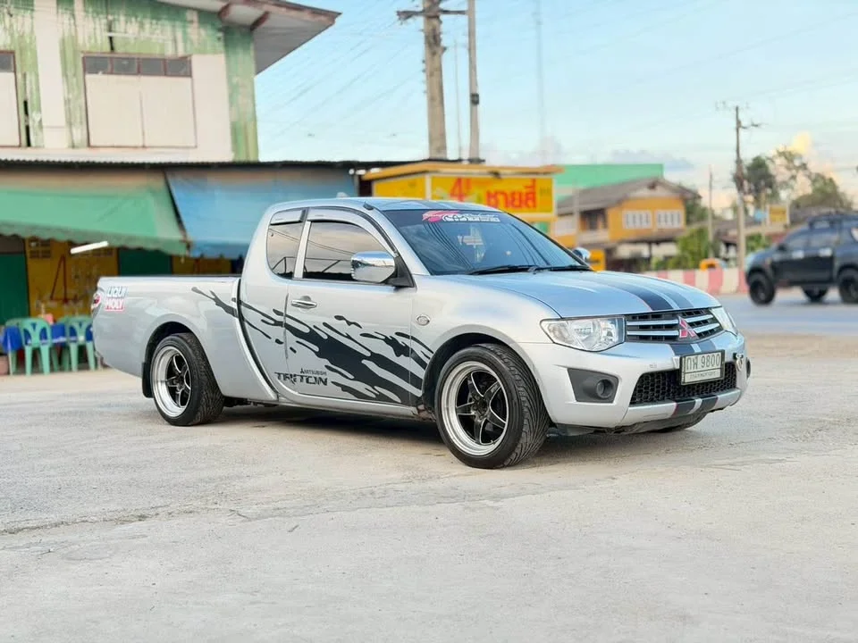 2010 Mitsubishi Triton IV 3