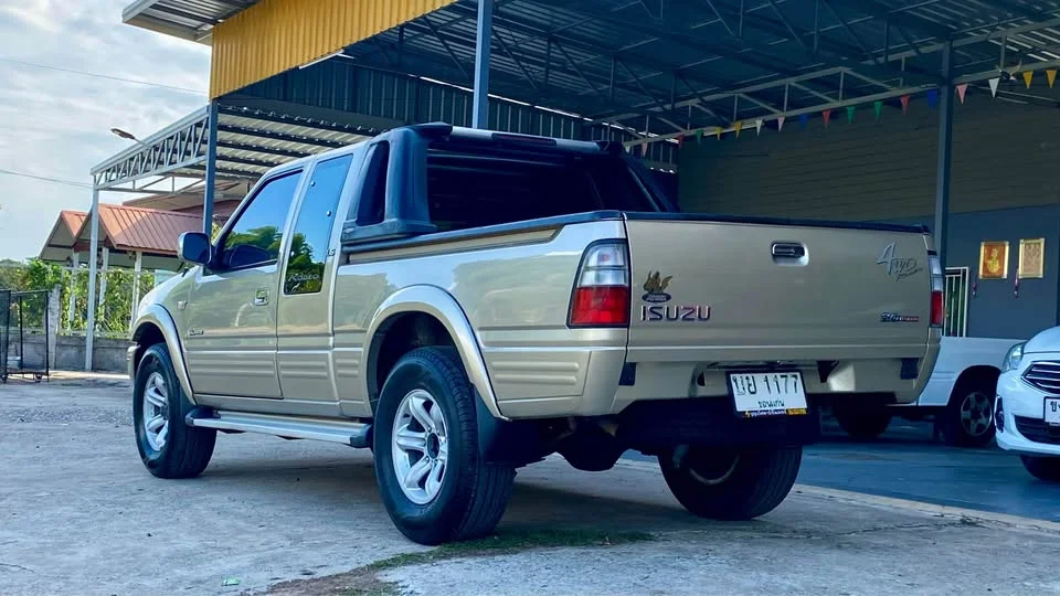 2001 Isuzu Faster Dragon Eyes III 3