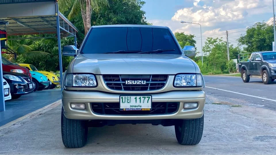 2001 Isuzu Faster Dragon Eyes III 2