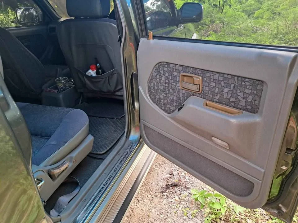 Isuzu TR Grand Adventure I 3