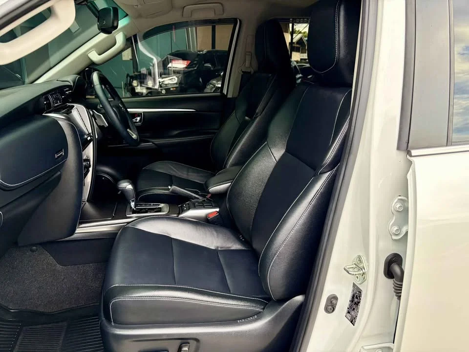 2023 Toyota Fortuner II 2