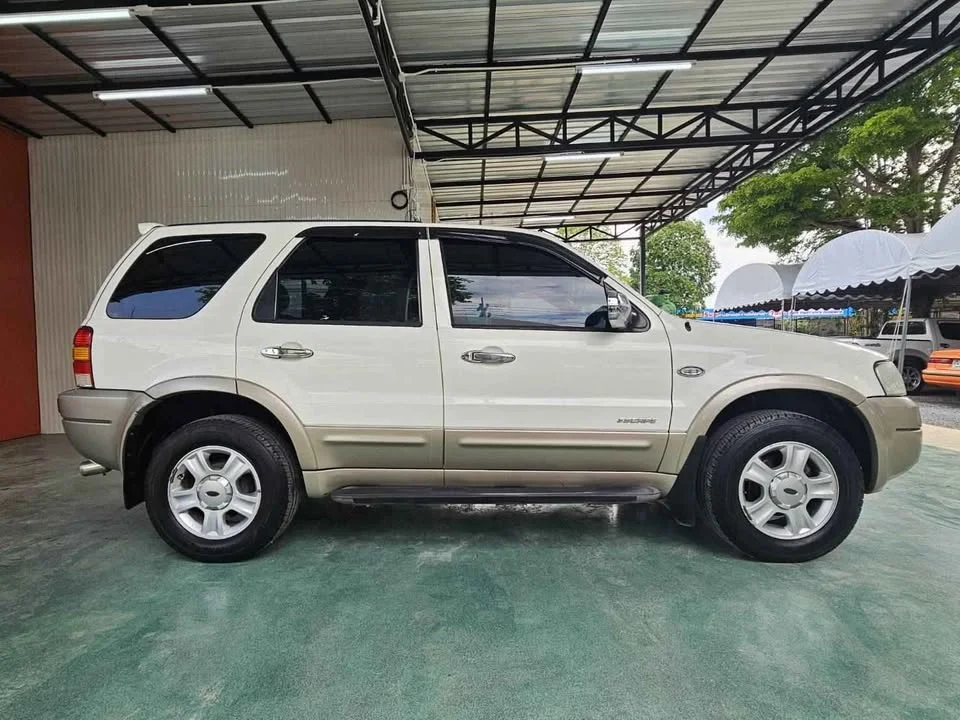 2004 Ford Escape I 3
