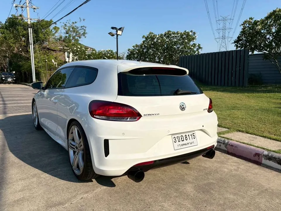 2011 Volkswagen Scirocco III 3
