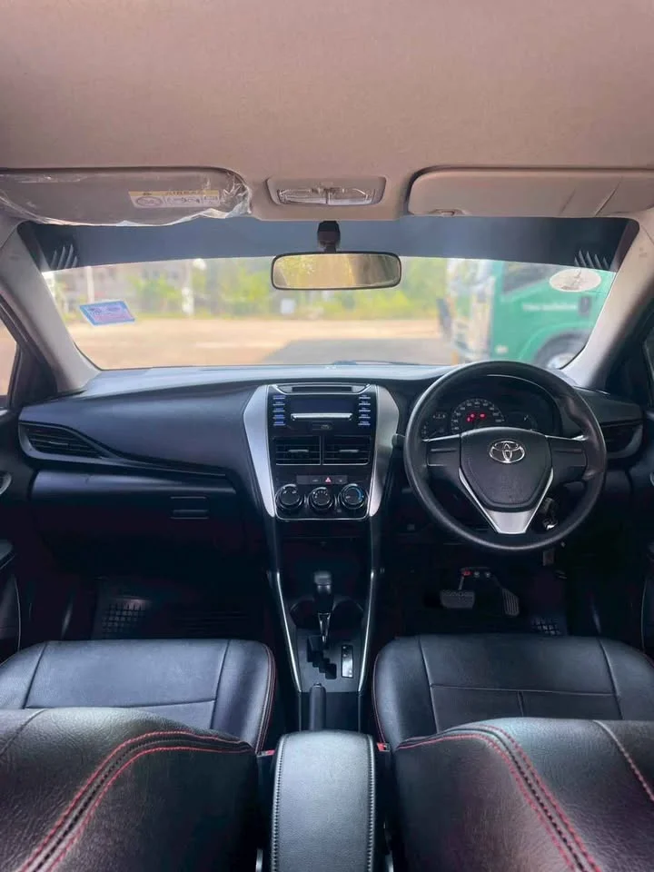 2017 Toyota Yaris ATIV III 3