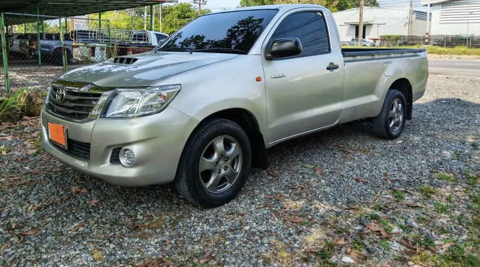 2013 Toyota Hilux VII 2