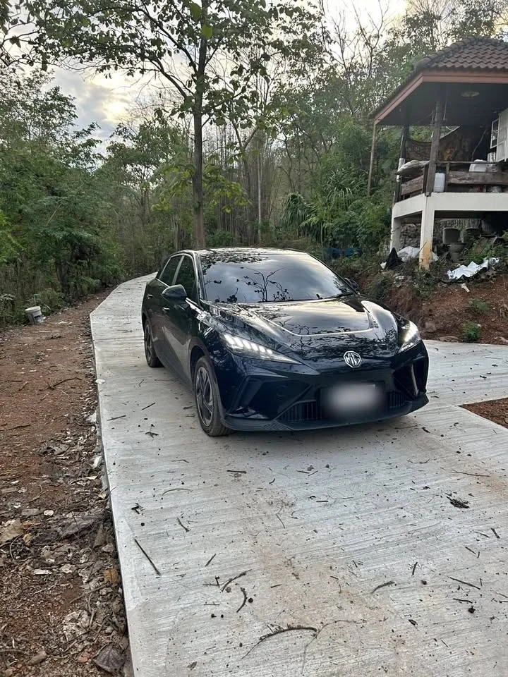 2025 MG 4 EV 3