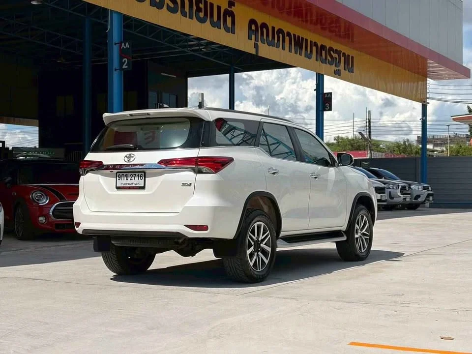 2019 Toyota Fortuner II 3