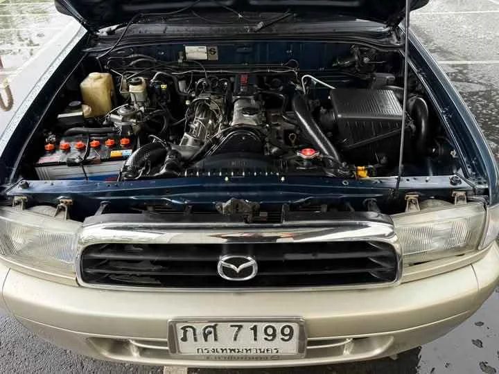 2001 Mazda 2500 Fighter V 2