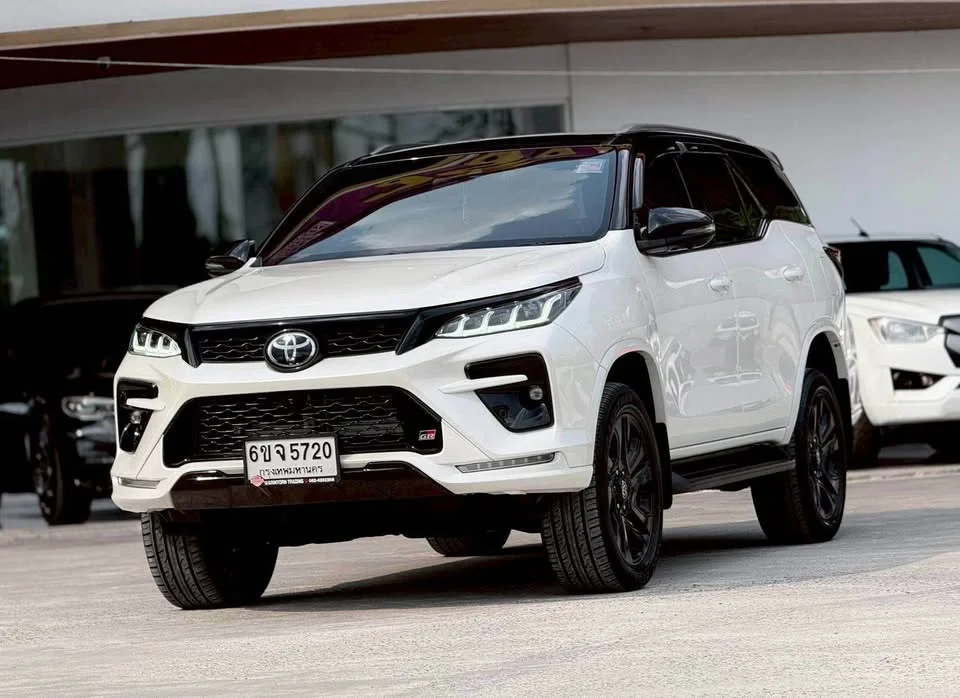 2022 Toyota Fortuner II 3