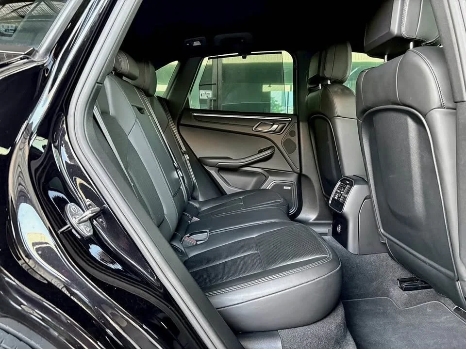 2020 Porsche Macan I 3
