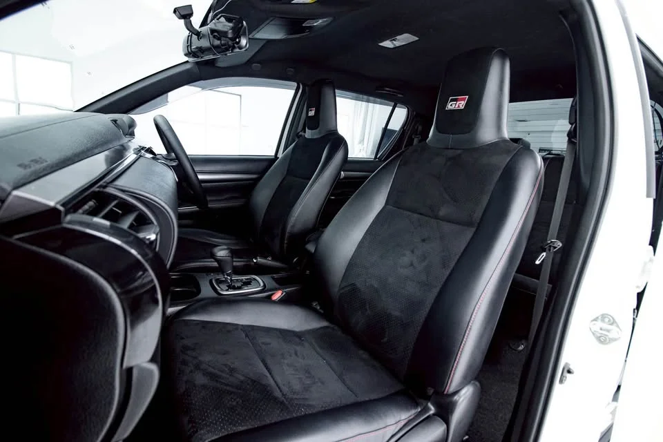 2022 Toyota Hilux VIII 3