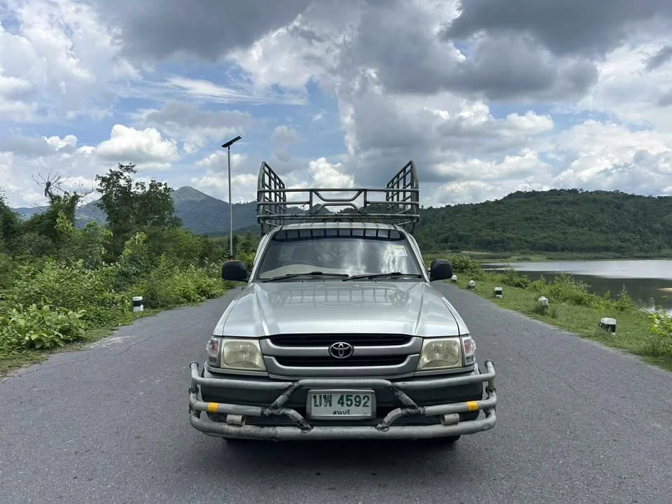 2004 Toyota Hilux Tiger VI 2