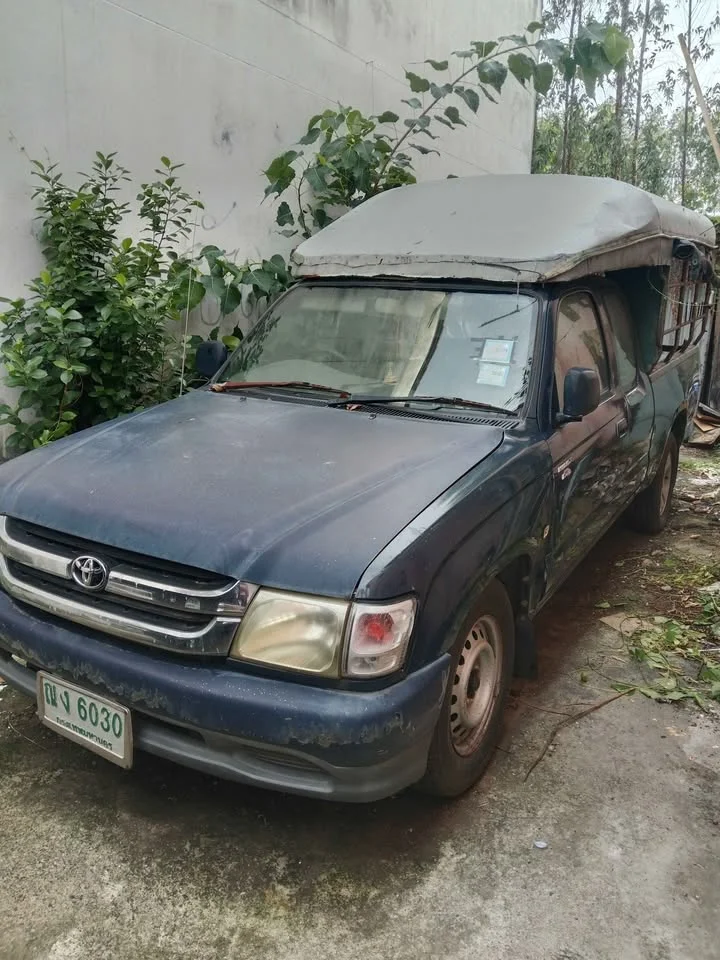 2000 Toyota Hilux Tiger VI 3