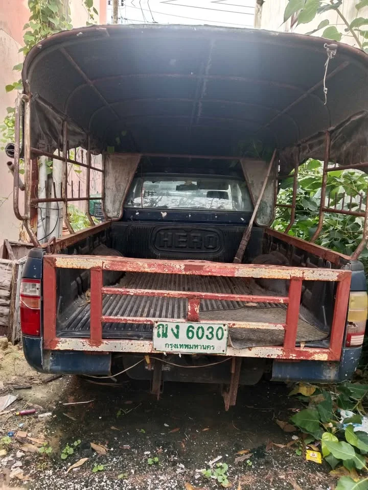 2000 Toyota Hilux Tiger VI 2