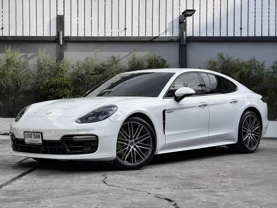 2017 Porsche Panamera II 3