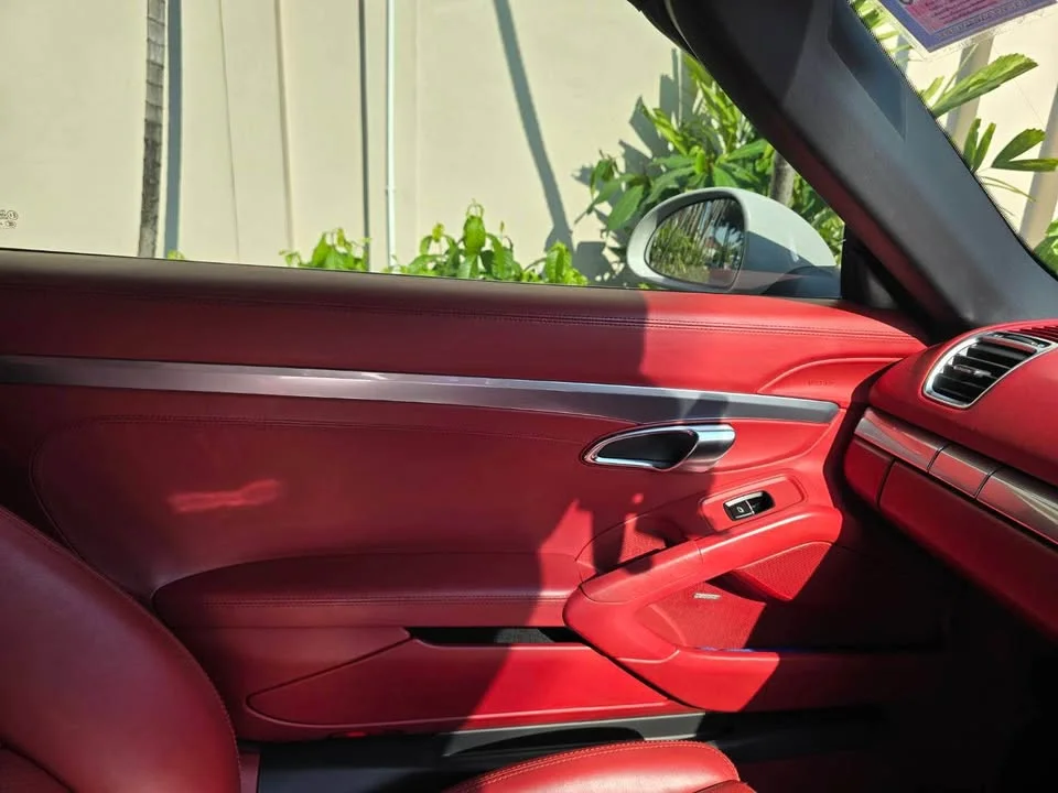 2013 Porsche 718 Boxster and Cayman IV 3