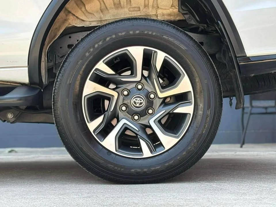 2023 Toyota Fortuner II 2