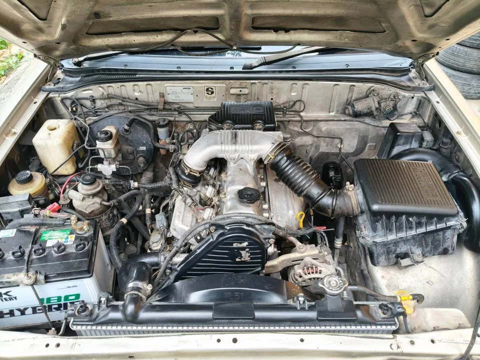 2001 Mazda 2500 Fighter V 3