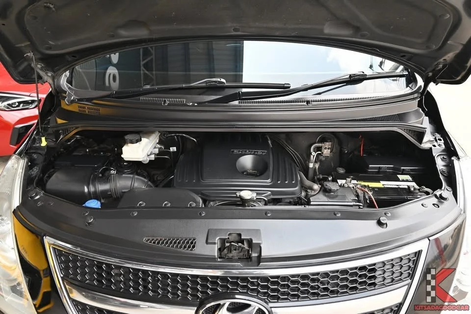 2013 Hyundai H-1 II 3